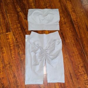 Bombshell Sportswear Light Gray Seamless Strapless Bra & Leggings